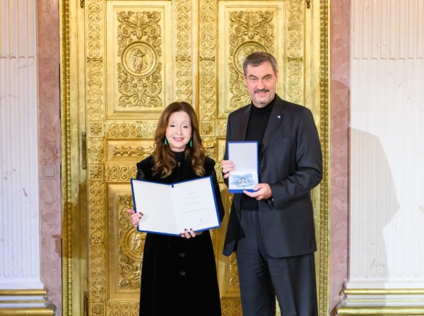 Bayerischer Verdienstorden für Vicky Leandros